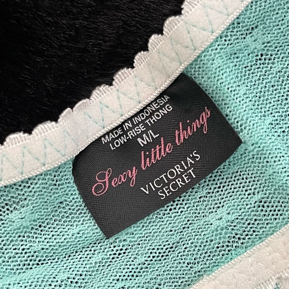 36B /M Vs Victoria’s Secret Sexy little things Mint Ruffles bra/Garter Skirt set - Picture 14 of 15